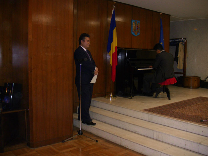 <span>at Embassy of Romania</span> 2016/05/21 Played the pieces of George Enescu & Sigismund Toduta.