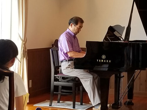 <span>Casa de Muzicaにて</span>　2018/07　ピアノの発表会にて。「イタリアの古い歌」、「歌の翼に」を演奏して頂きました。